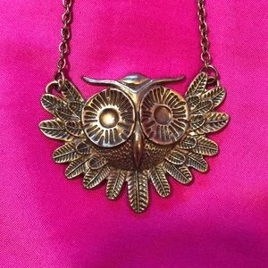 Short chain owl necklace